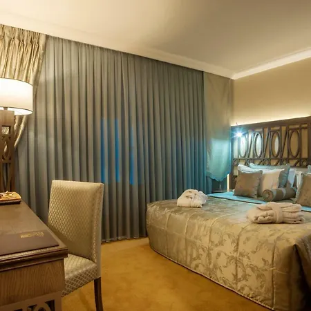Hotell Cadence Design 3*
