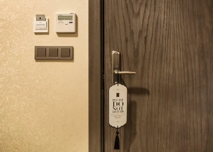 Cadence Design Hotel 3*